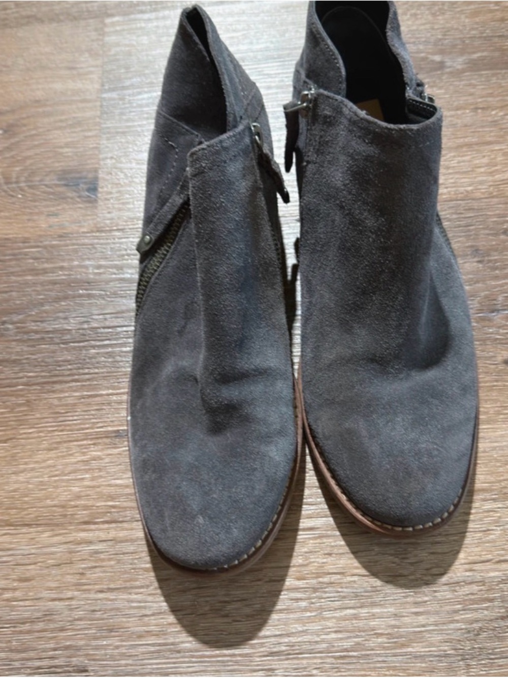 Dolce Vita Charcoal Suede Side Zip Ankle Booties Size 9.5